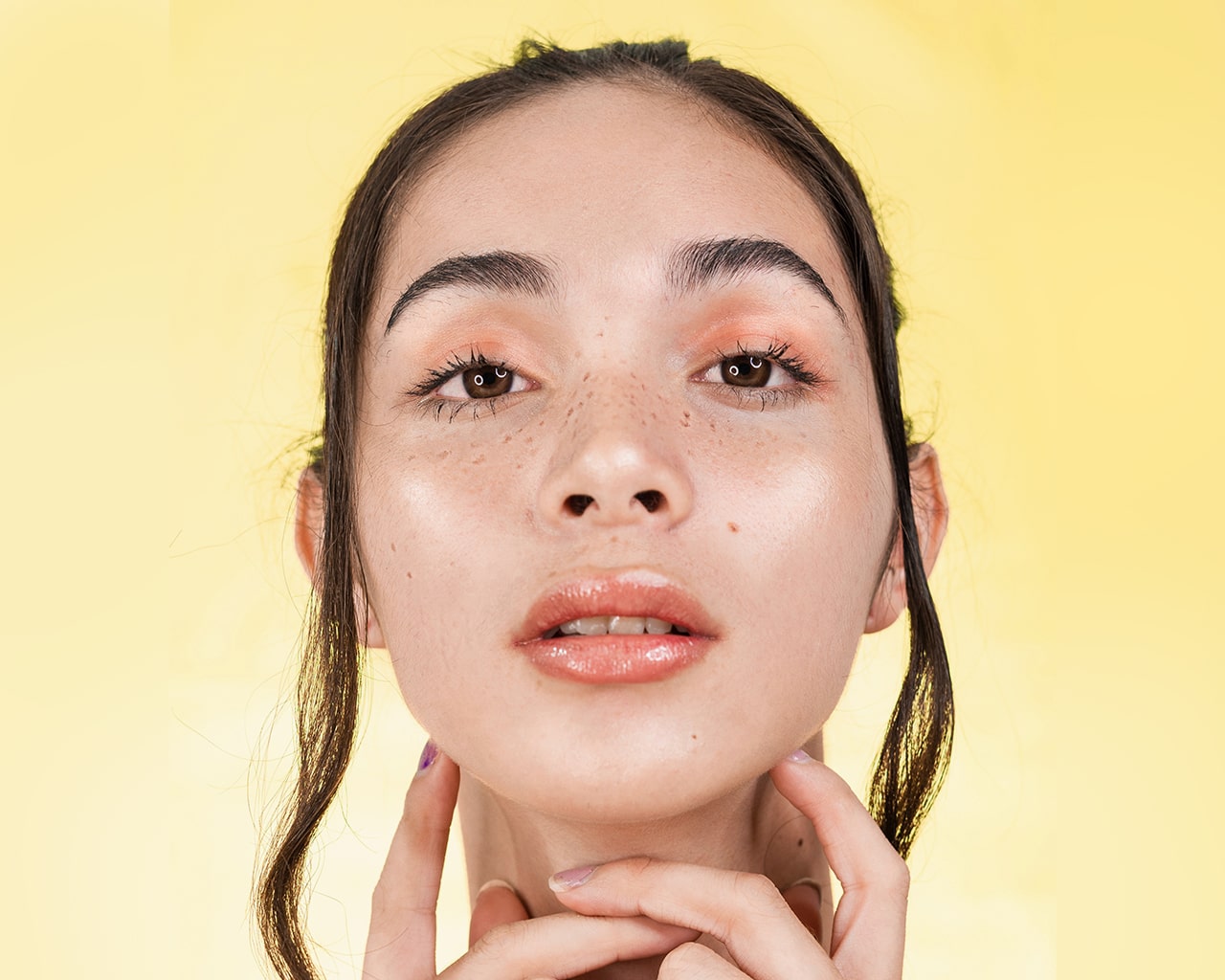 picture of a girl before photo retouch