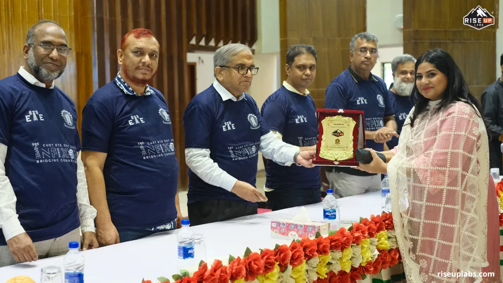 Riseup Labs’ Senior HR Generalist, Mrs. Taslima Binta Hafiz Receiving Crest from CUET VC Professor Dr. Md Rafiqul Alam