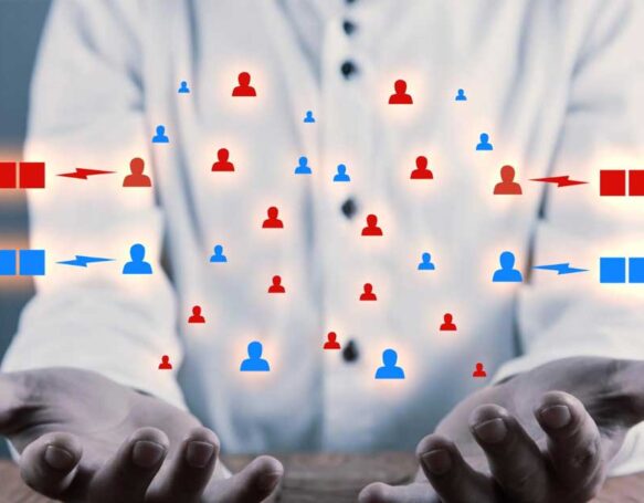 What are 4 Ways to Attract Customers?