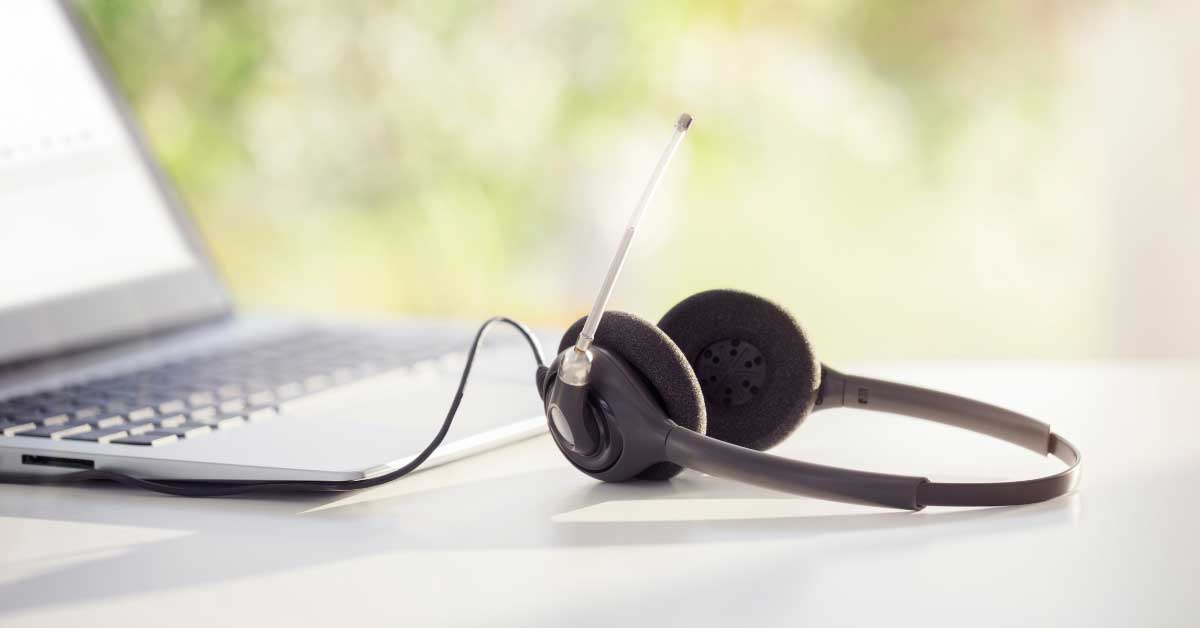 What is the Difference Between Customer Service and Helpdesk?