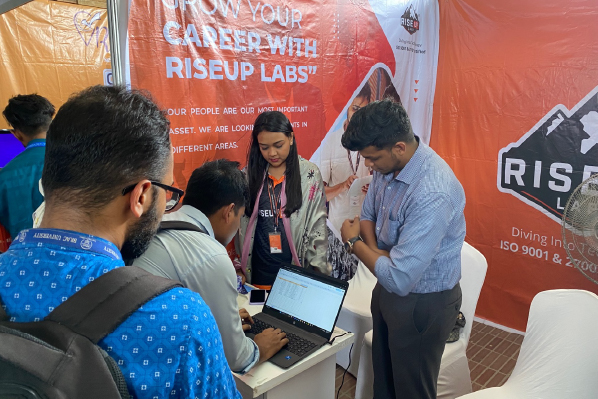 Scouting Bright Minds: Riseup Labs at BRAC University Career Fair Thumbnail